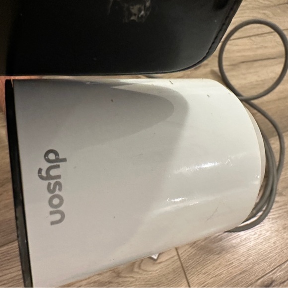 ❤️ Dyson supersonic hair dryer **NOT WORKING** attachments and case included - Picture 13 of 14